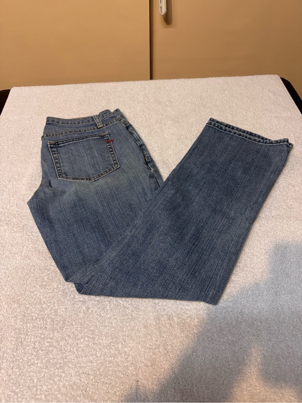 Women’s Gap Bootcut Denim Jeans in Indigo Blue. Size 2 Average